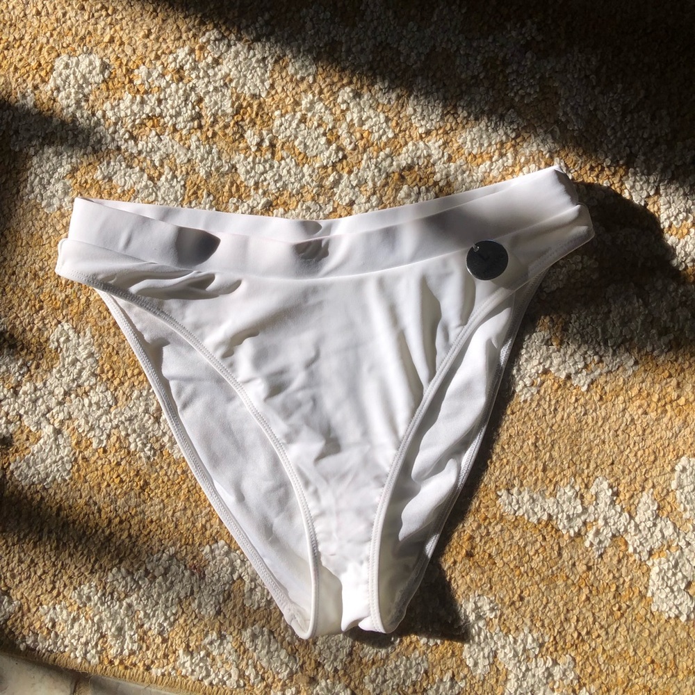 White high waisted bottoms